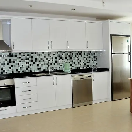 Luxury Suites By Melani Oba River Apartamento *